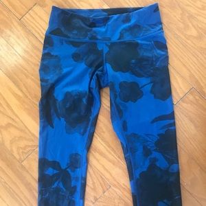 Lululemon capris